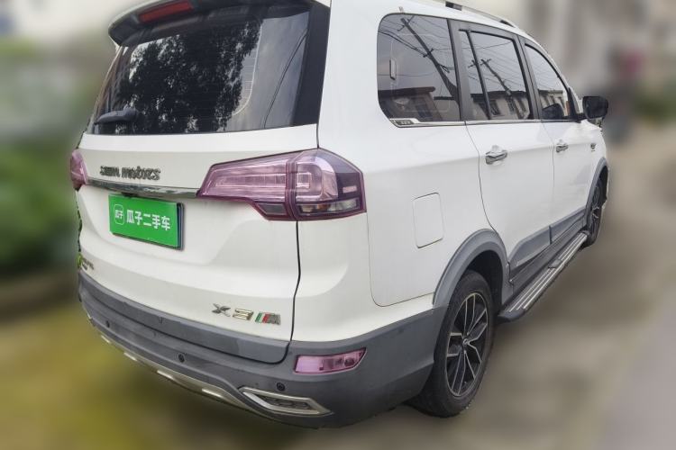 Used SWM X3 2017 1.5T Manual Fashion Model Rear Right 45 Deg