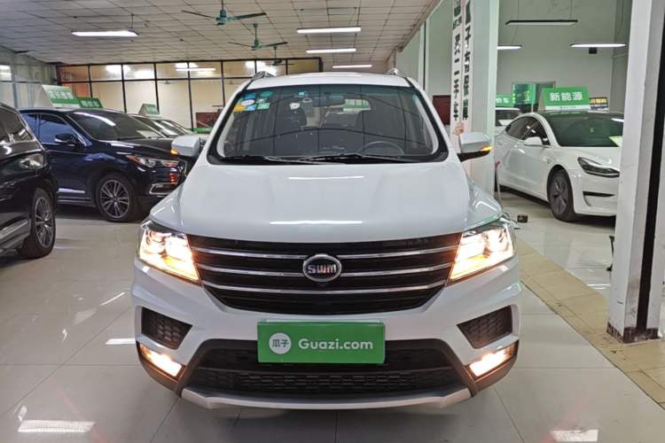 Used SWM X3 2017 1.5T Manual Fashion Model Front