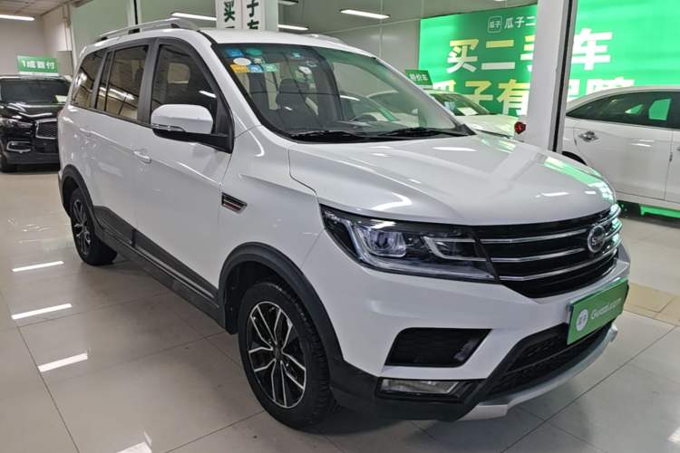 Used SWM X3 2017 1.5T Manual Fashion Model Front Right 45 Deg