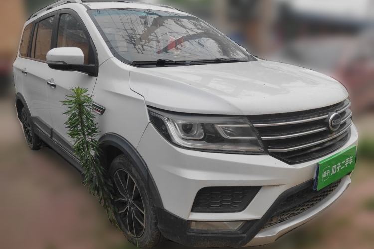 Used SWM X3 2017 1.6L Manual Fashion Model Front Right 45 Deg