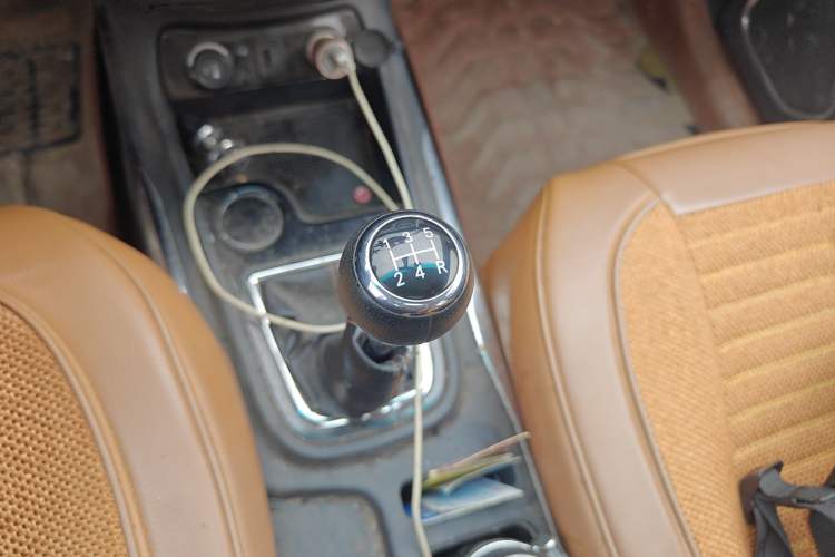 Used SWM X3 2017 1.6L Manual Fashion Model Gear Lever