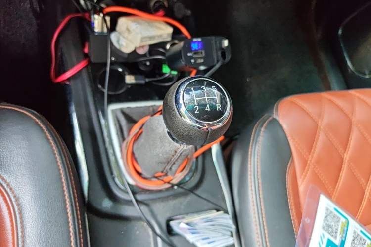 Used SWM X3 2017 1.6L Manual Fashion Model Gear Lever