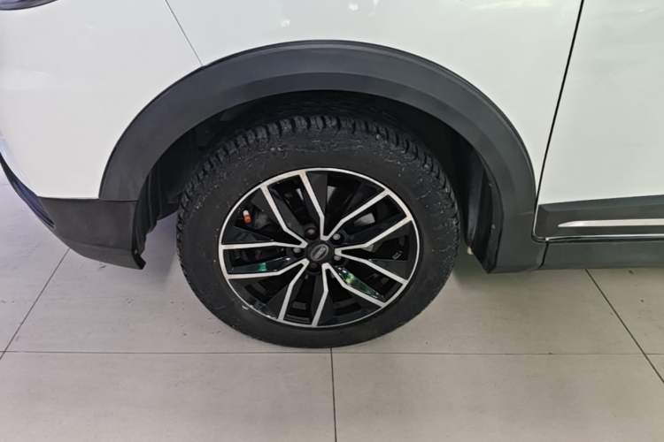 Used SWM X3 2017 1.5T Manual Fashion Model Left Front Wheel Hub