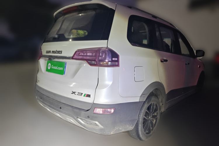 Used SWM X3 2017 1.5T Manual Fashion Model Rear Right 45 Deg