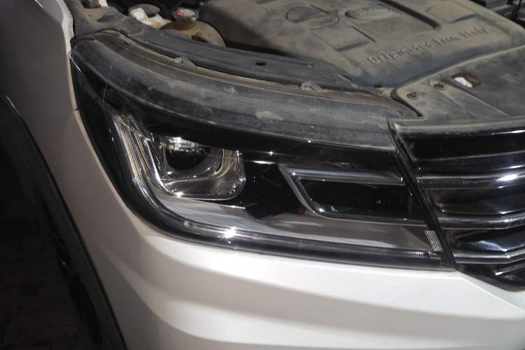Used SWM X3 2017 1.5T Manual Fashion Model Right Front Headlight