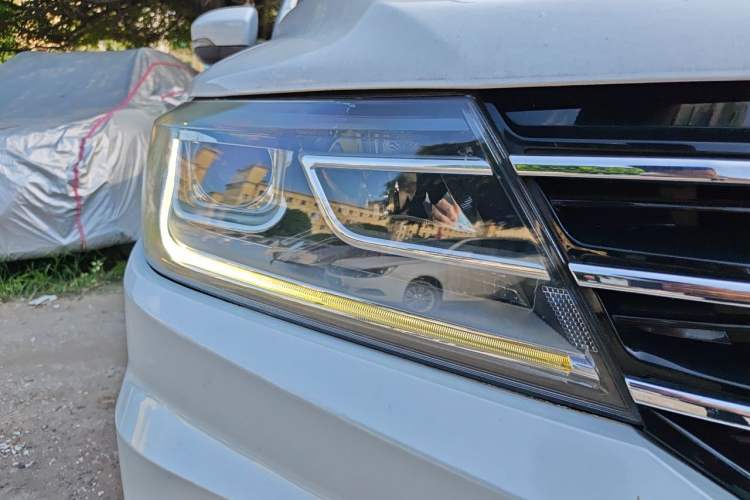 Used SWM X3 2017 1.6L Manual Fashion Model Right Front Headlight