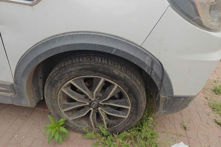 Used SWM X3 2017 1.6L Manual Fashion Model Right Front Wheel Hub