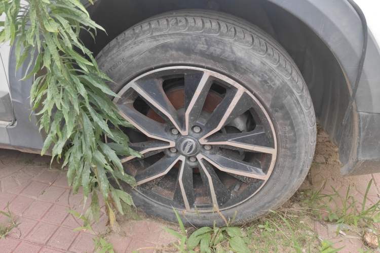 Used SWM X3 2017 1.6L Manual Fashion Model Right Front Wheel Hub