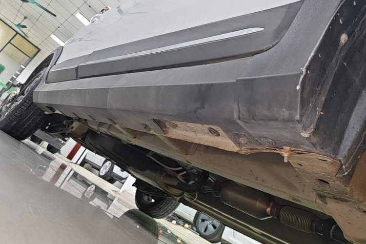Used SWM X3 2017 1.5T Manual Fashion Model Right Side Sill
