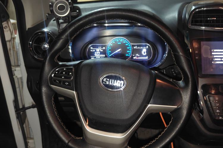Used SWM X3 2017 1.5T Manual Fashion Model Steering Wheel