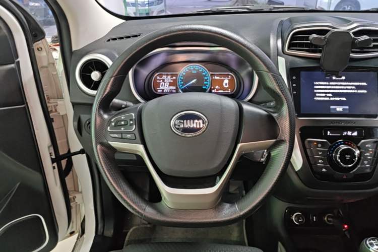 Used SWM X3 2017 1.5T Manual Fashion Model Steering Wheel