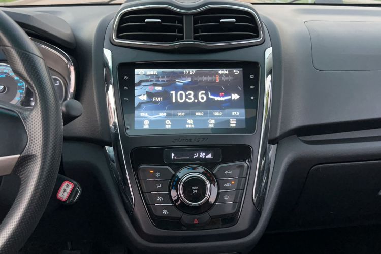 Used SWM X3 2018 1.5L Manual Fashion Model Audio And AC Panel