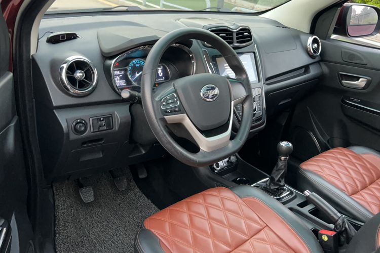Used SWM X3 2018 1.5L Manual Fashion Model Driver Seat