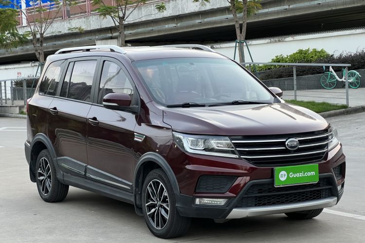 Used SWM X3 2018 1.5L Manual Fashion Model Front Right 45 Deg