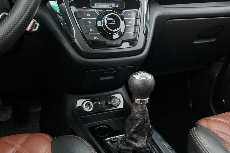 Used SWM X3 2018 1.5L Manual Fashion Model Gear Lever