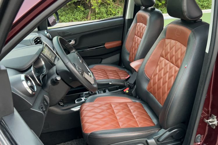 Used SWM X3 2018 1.5L Manual Fashion Model Left Front Seat