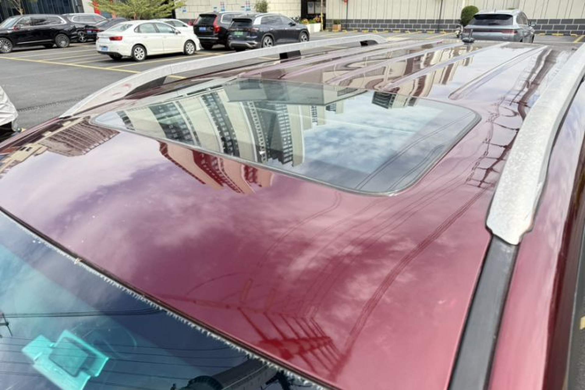 Used SWM X3 2018 1.5L Manual Fashion Model Roof