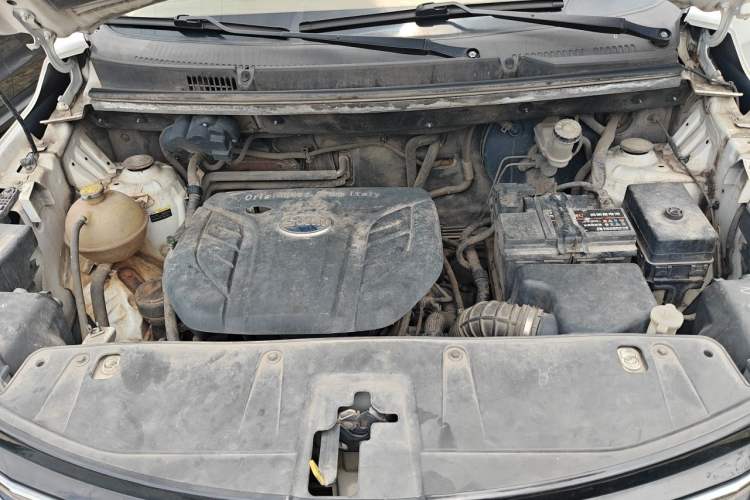 Used SWM X3 2018 1.5L Manual Fashion Model Engine Bay
