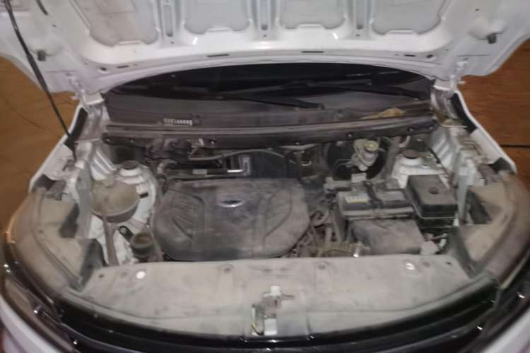 Used SWM X3 2018 1.5L Manual Fashion Model Engine Bay