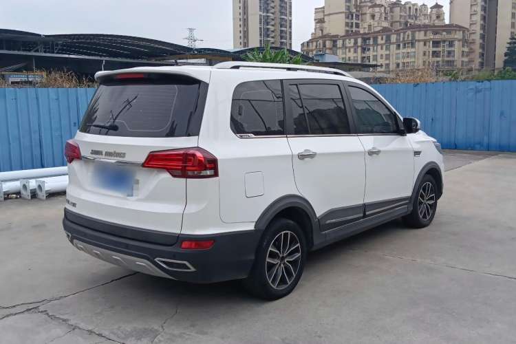 Used SWM X3 2018 1.5L Manual Fashion Version Exterior 3