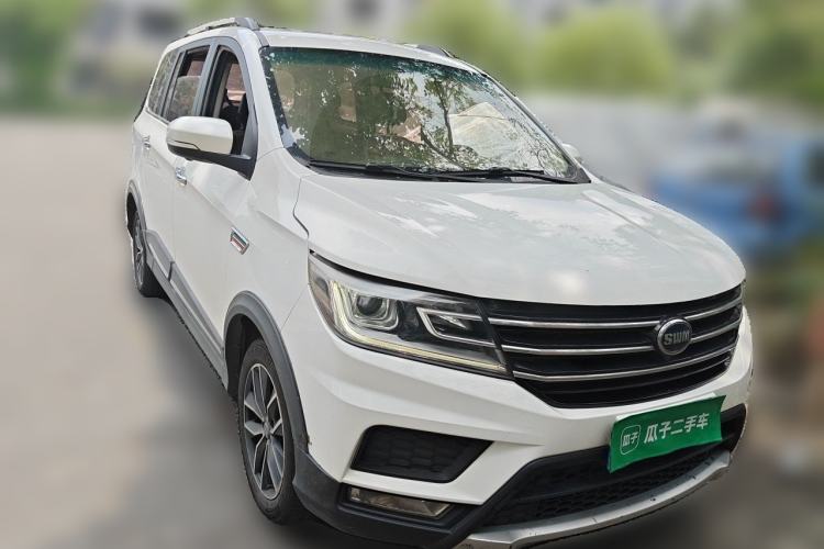 Used SWM X3 2018 1.5L Manual Fashion Model Front Right 45 Deg