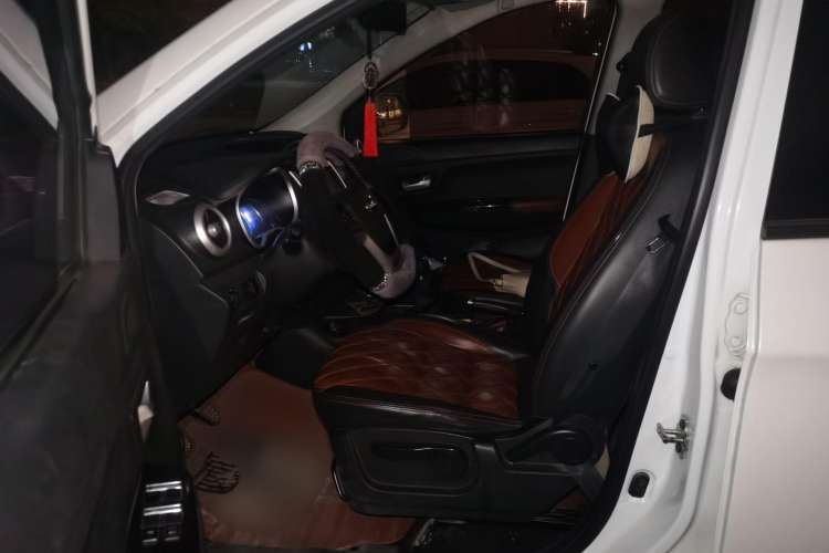Used SWM X3 2018 1.5L Manual Fashion Model Left Front Seat