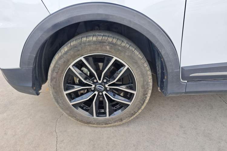 Used SWM X3 2018 1.5L Manual Fashion Model Left Front Wheel Hub