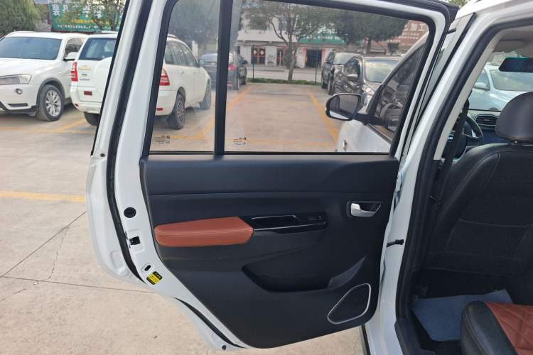 Used SWM X3 2018 1.5L Manual Fashion Model Left Rear Door Interior