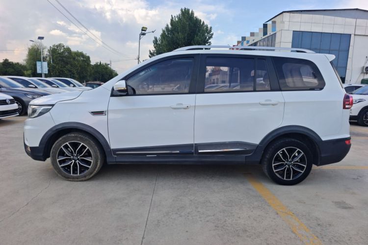Used SWM X3 2018 1.5L Manual Fashion Model Left Side