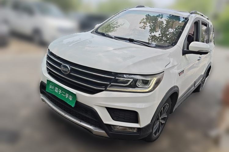 Used SWM X3 2018 1.5L Manual Fashion Model Guazi used car, China used car export, Used car for sale, Used cars, Cheapest cars for sale