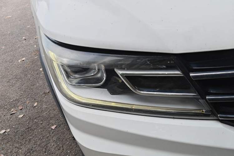 Used SWM X3 2018 1.5L Manual Fashion Model Right Front Headlight