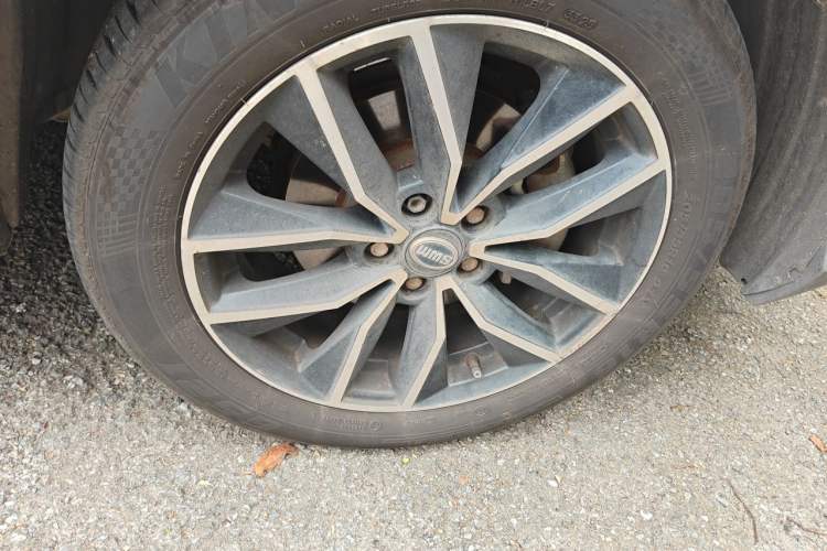 Used SWM X3 2018 1.5L Manual Fashion Model Right Front Wheel Hub