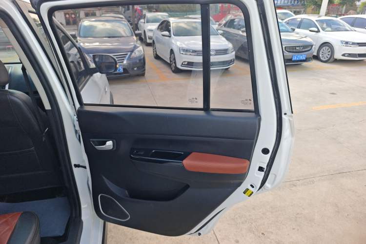 Used SWM X3 2018 1.5L Manual Fashion Model Right Rear Door Interior