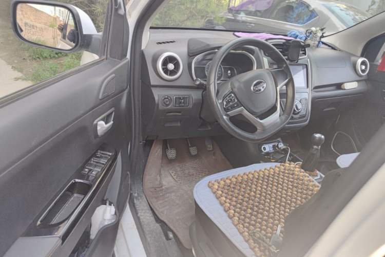 Used SWM X3 2020 1.5L Manual Value Edition 7 Seats Driver Seat