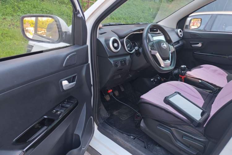 Used SWM X3 2020 1.5L Manual Value Edition 7 Seats Driver Seat