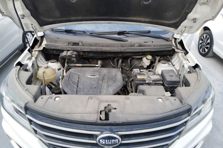 Used SWM X3 2020 1.5L Manual Value Edition 7 Seats Engine Bay