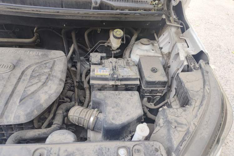 Used SWM X3 2020 1.5L Manual Value Edition 7 Seats Engine Bay Left