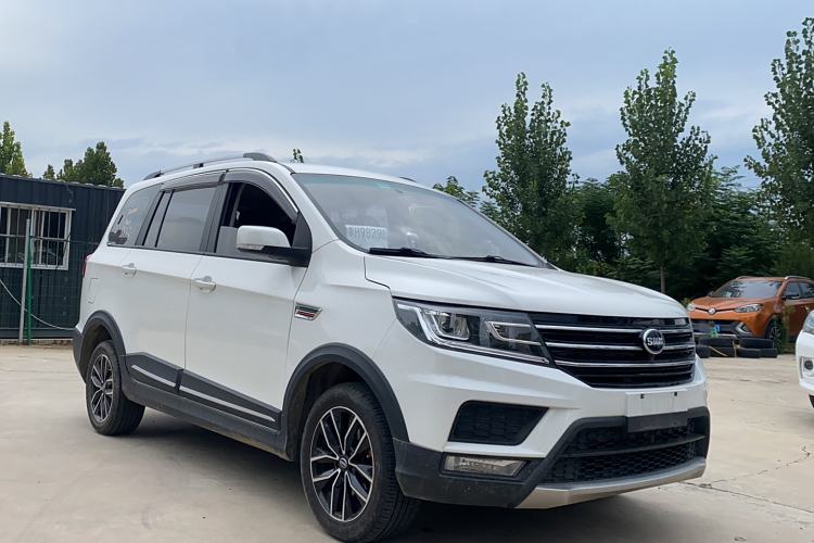 Used SWM X3 2020 1.5L Manual Value Edition 7 Seats Exterior 3