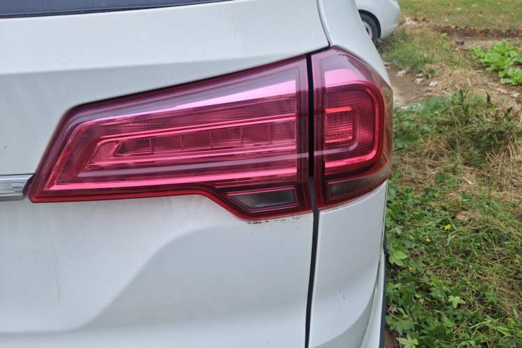 Used SWM X3 2020 1.5L Manual Value Edition 7 Seats Exterior 6