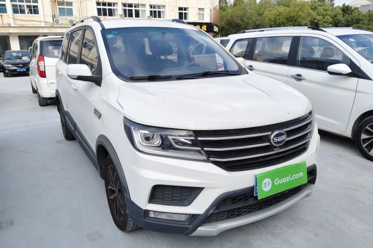 Used SWM X3 2020 1.5L Manual Value Edition 7 Seats Front Right 45 Deg