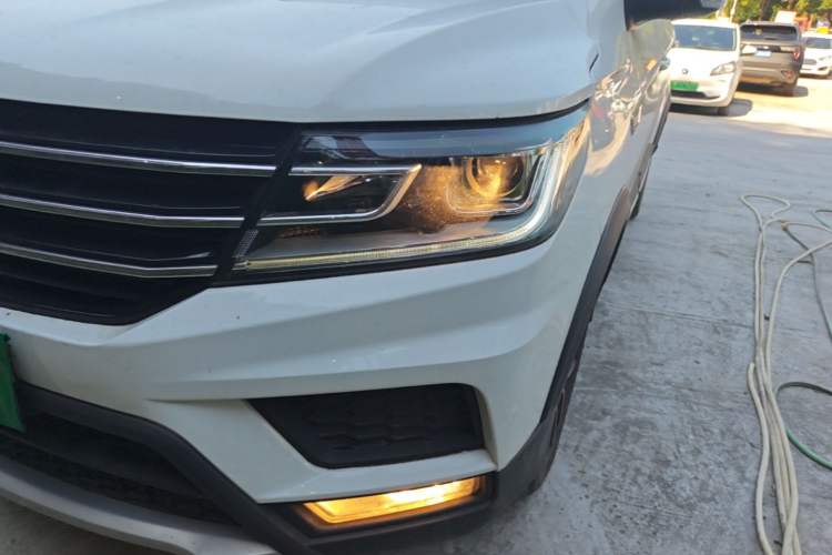 Used SWM X3 2020 1.5L Manual Value Edition 7 Seats Left Front Headlight