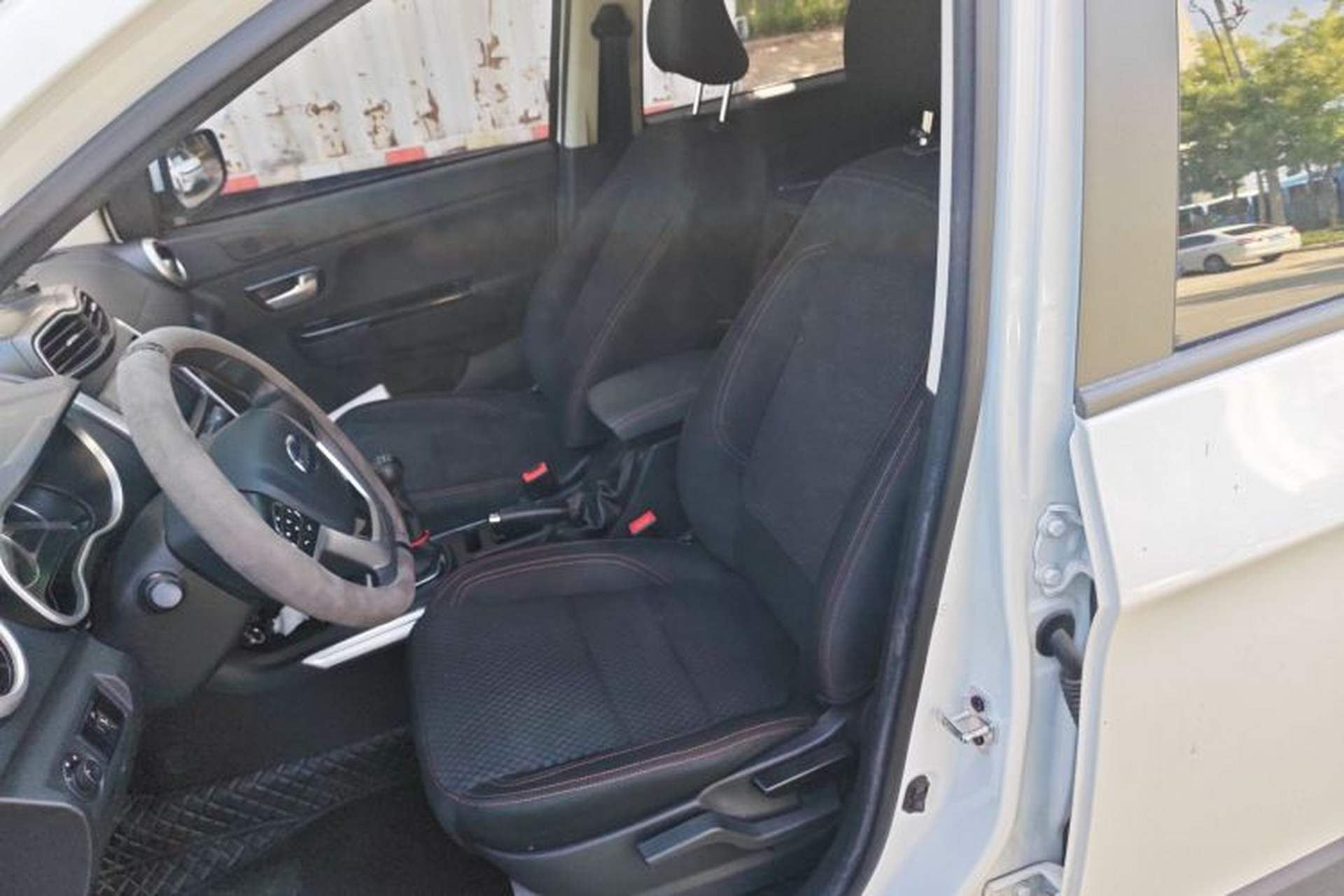 Used SWM X3 2020 1.5L Manual Value Edition 7 Seats Left Front Seat