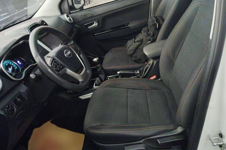 Used SWM X3 2020 1.5L Manual Value Edition 7 Seats Left Front Seat