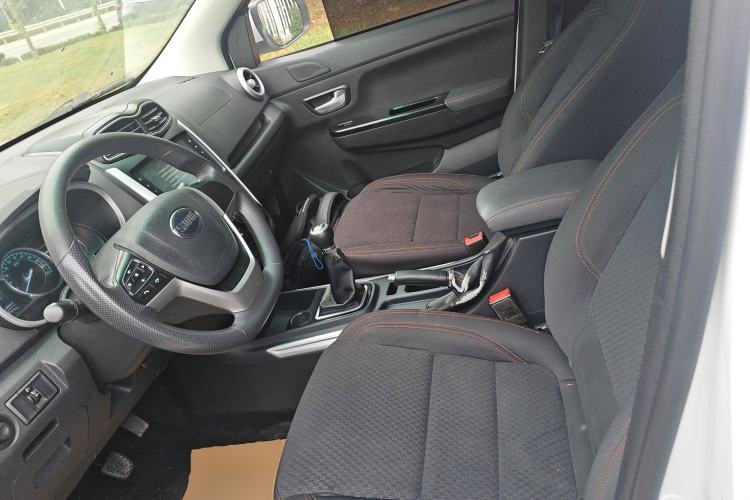 Used SWM X3 2020 1.5L Manual Value Edition 7 Seats Left Front Seat