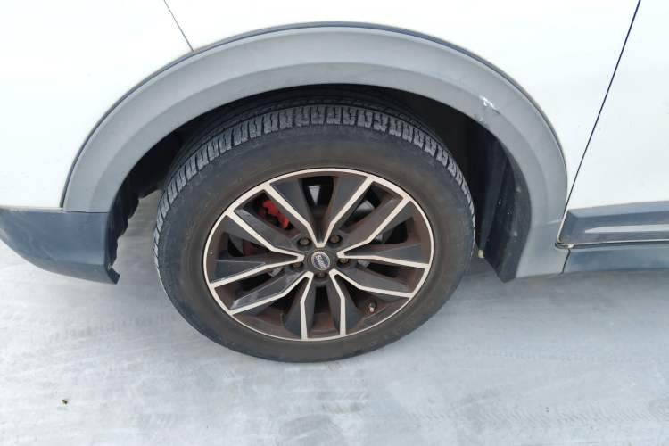 Used SWM X3 2020 1.5L Manual Value Edition 7 Seats Left Front Wheel Hub