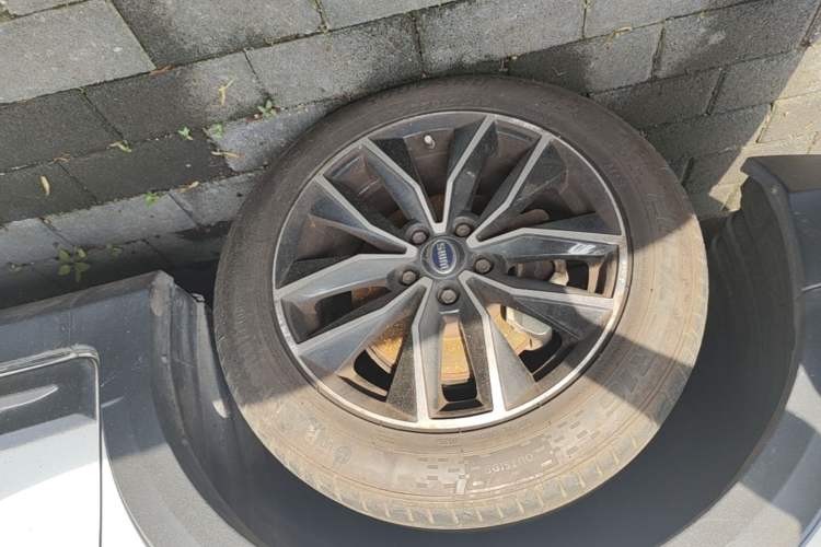 Used SWM X3 2020 1.5L Manual Super Enjoyment Version 7 Seats Left Front Wheel Hub