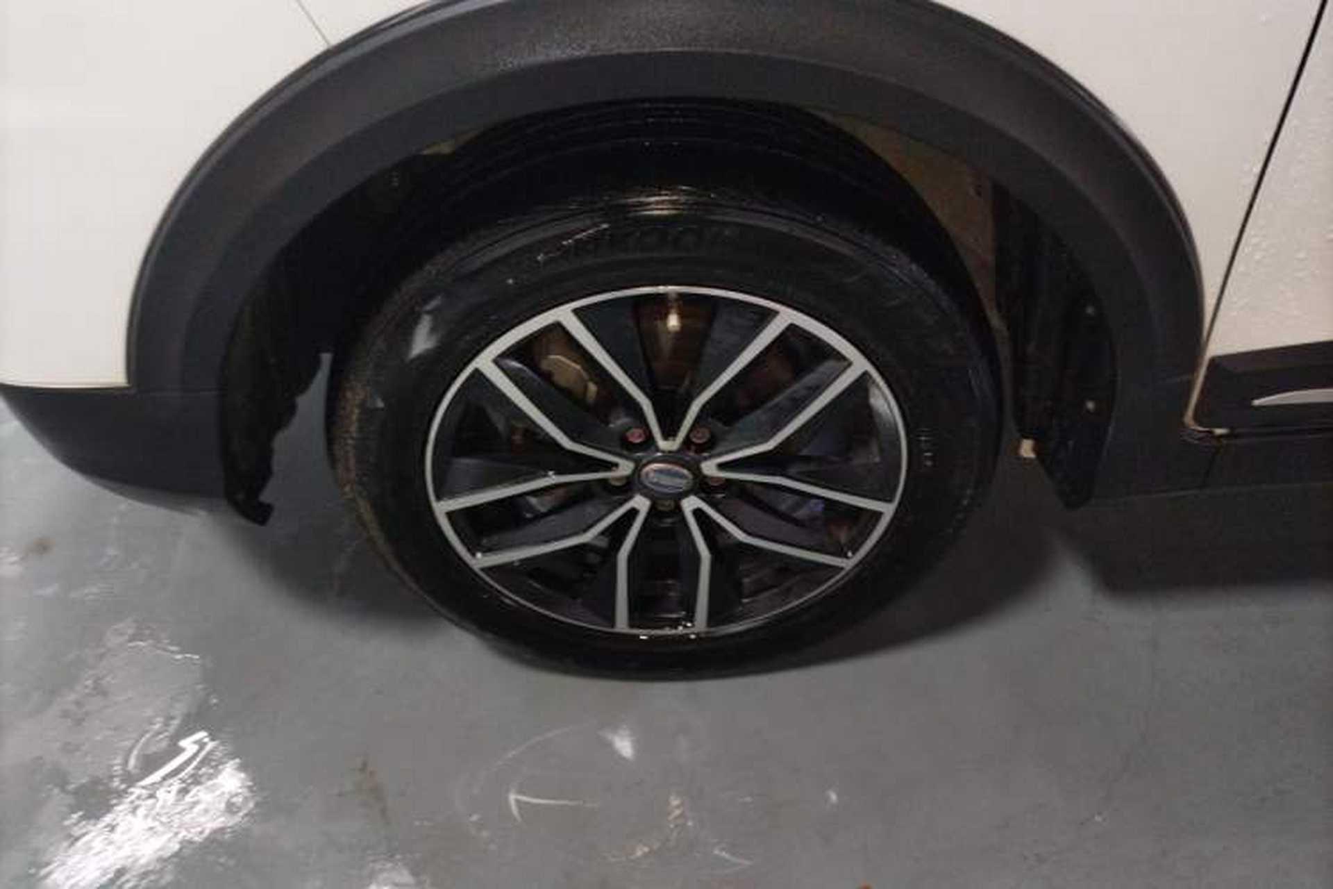 Used SWM X3 2020 1.5L Manual Value Edition 7 Seats Left Front Wheel Hub