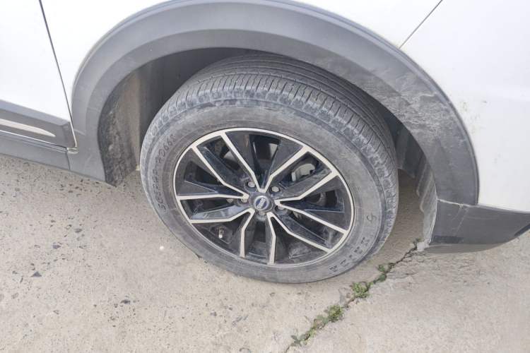 Used SWM X3 2020 1.5L Manual Value Edition 7 Seats Right Front Wheel Hub