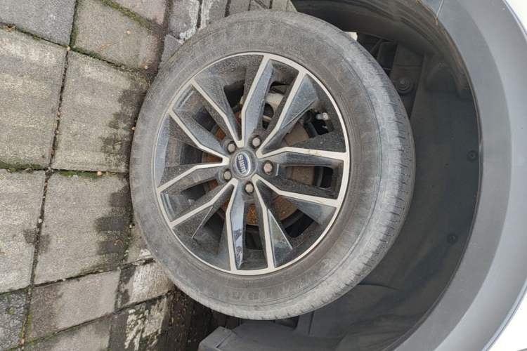 Used SWM X3 2020 1.5L Manual Super Enjoyment Version 7 Seats Right Rear Wheel Hub