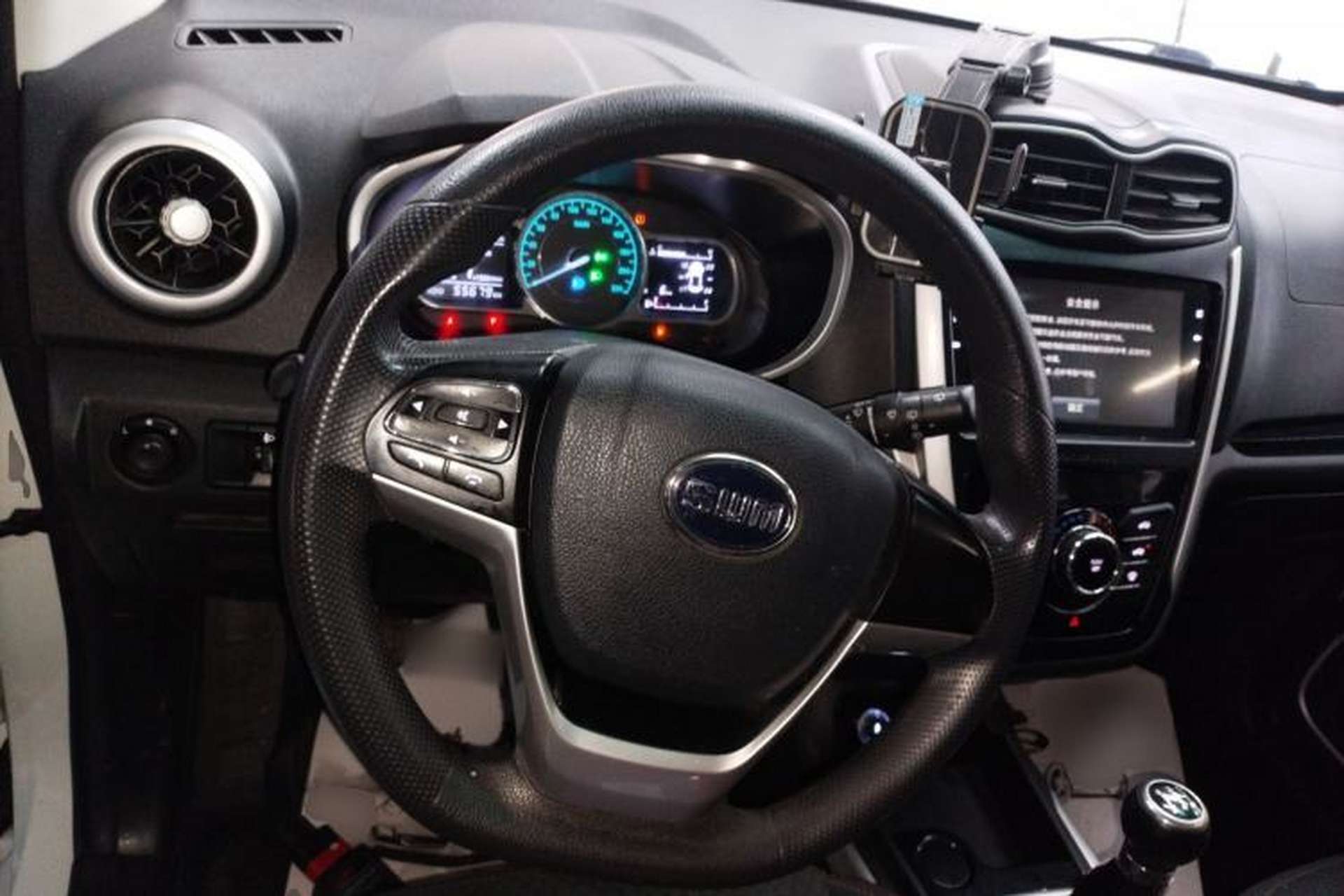 Used SWM X3 2020 1.5L Manual Value Edition 7 Seats Steering Wheel